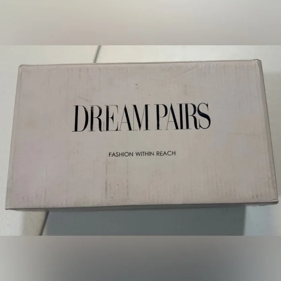 New In Box Dream Pairs Carnival Ankle Strap Heel Gold Glitter Womens US Size 7 - Picture 8 of 10